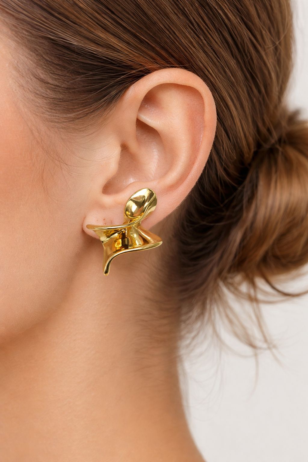 Bold Style fancy Antitarnish 18k Gold plated on stainless steel stud