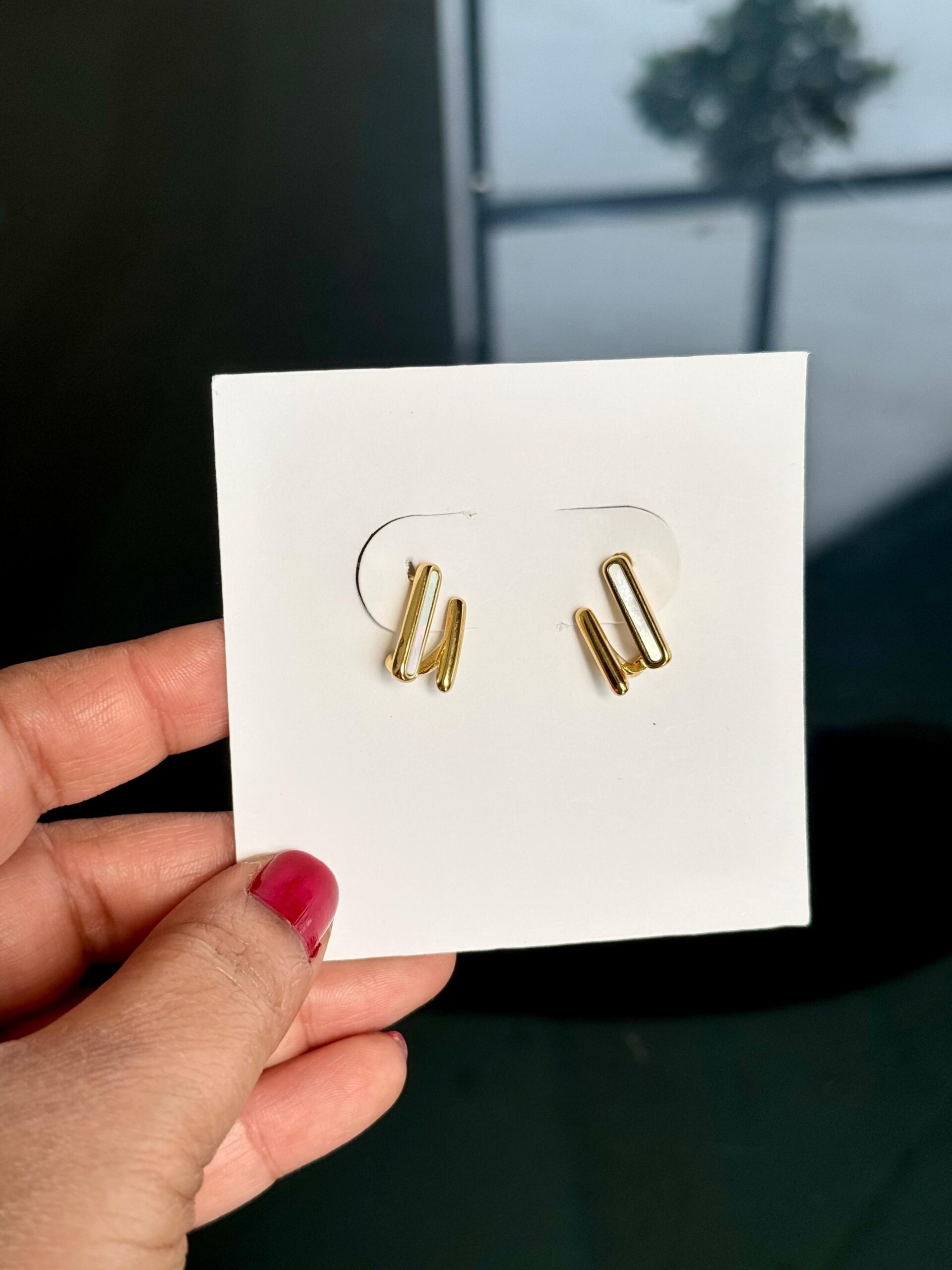 U-shaped double hoop earrings Antitarnish 18k Gold plated on stainless steel - Image 2