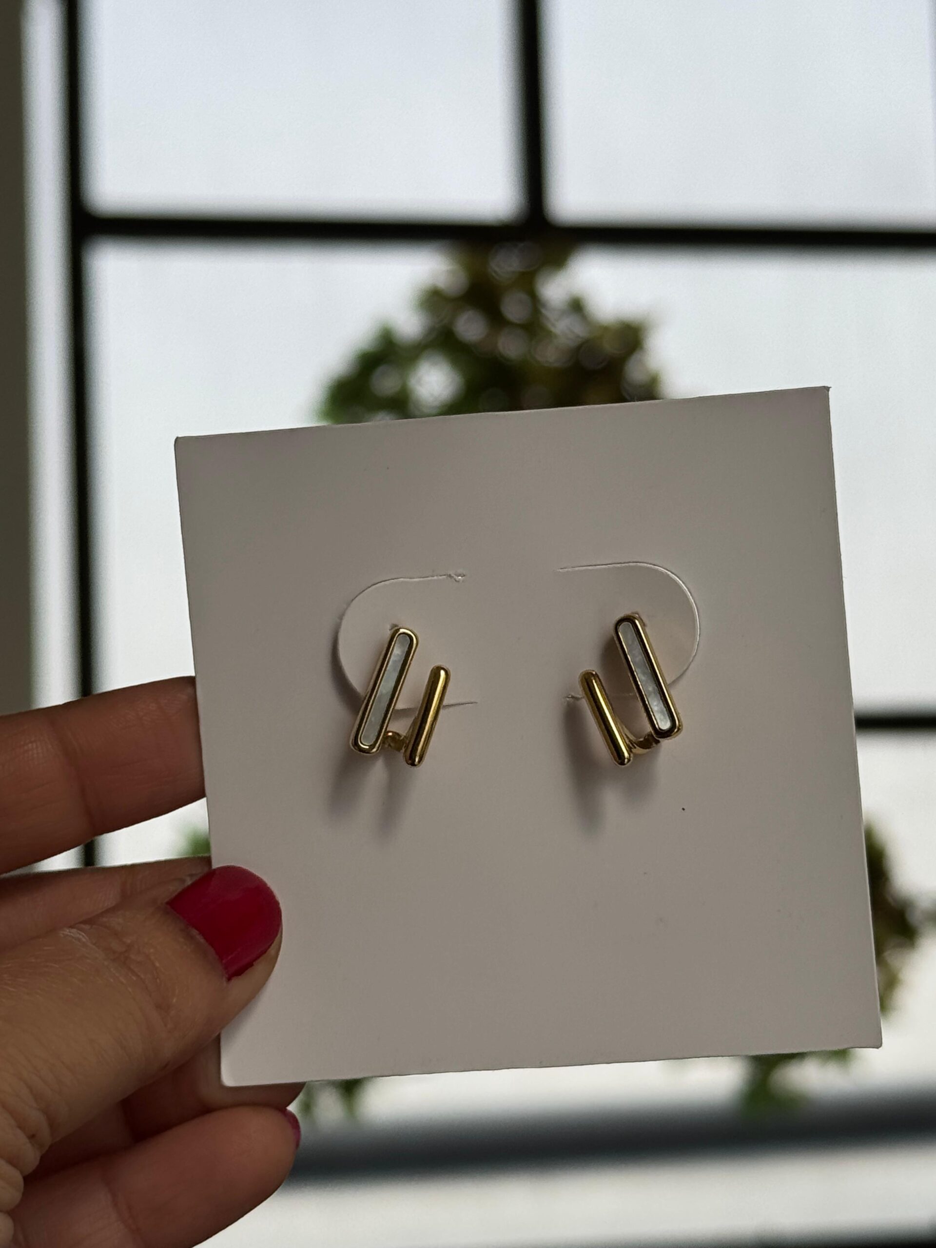 U-shaped double hoop earrings Antitarnish 18k Gold plated on stainless steel - Image 4