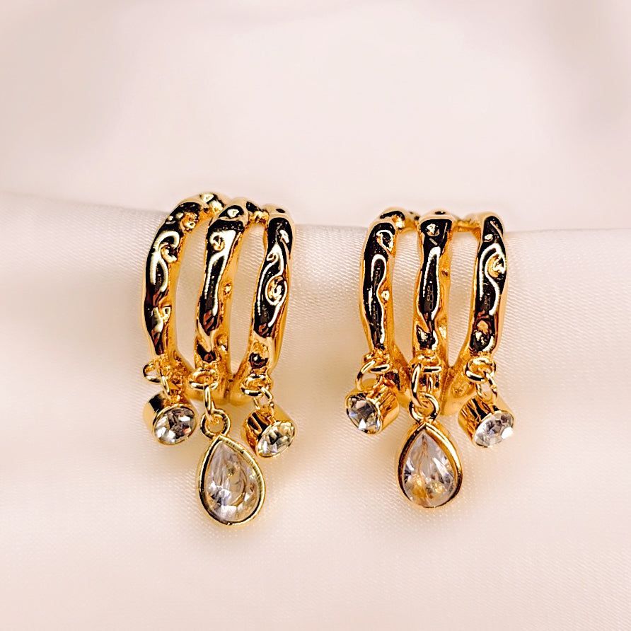 Triple hoop huggie earrings Antitarnish 18k Gold plated on stainless steel - Image 4