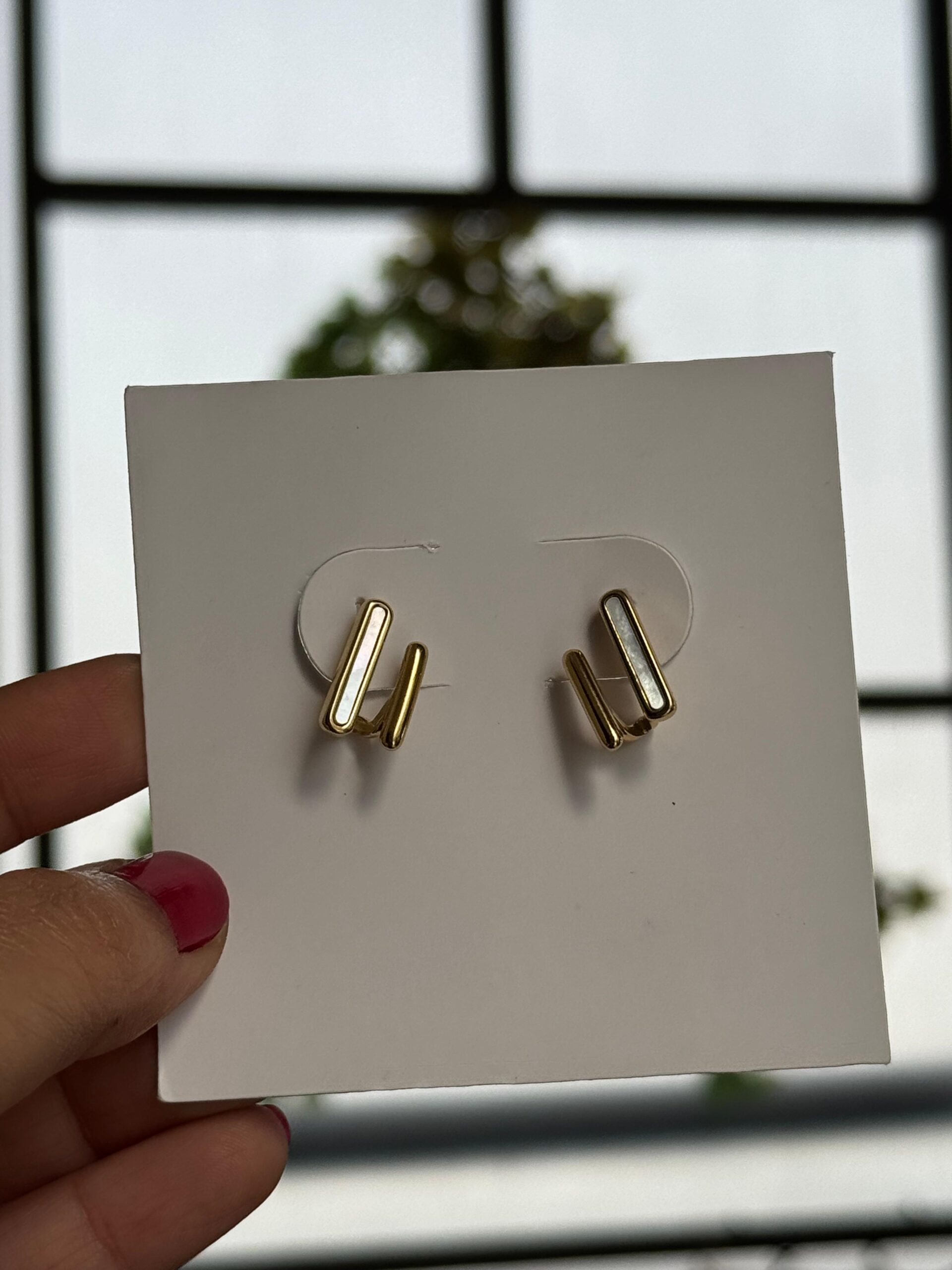 U-shaped double hoop earrings Antitarnish 18k Gold plated on stainless steel - Image 5