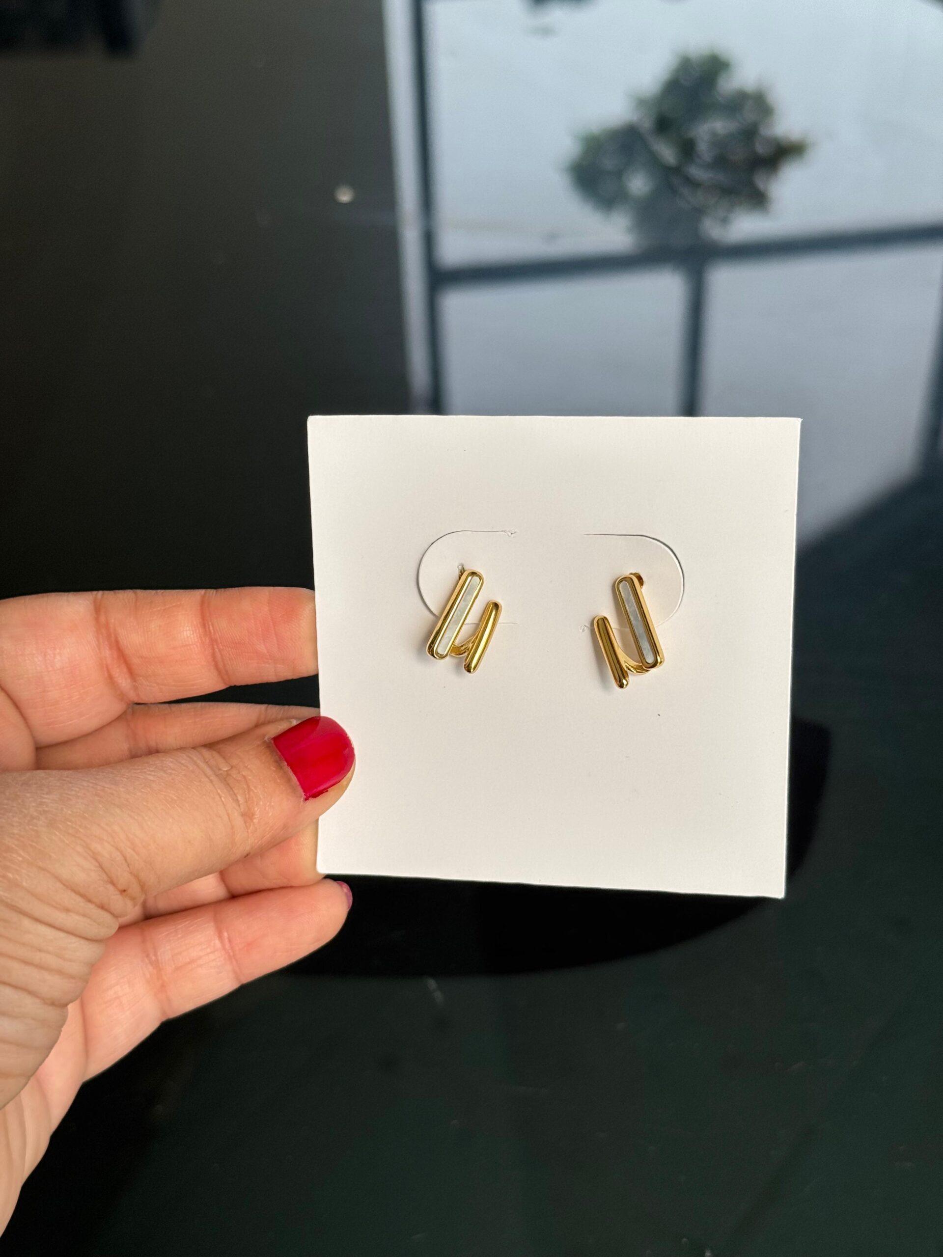 U-shaped double hoop earrings Antitarnish 18k Gold plated on stainless steel - Image 6