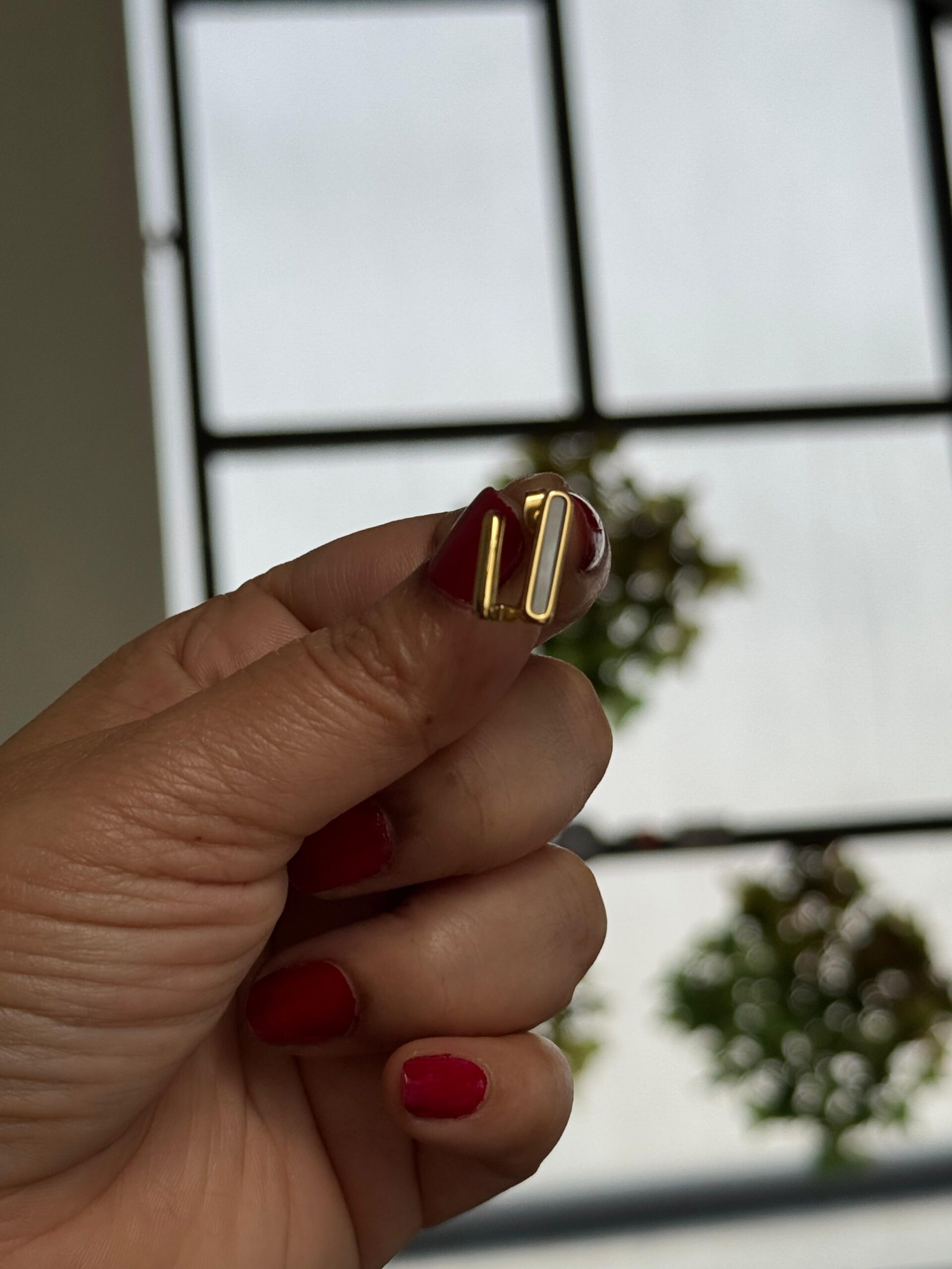 U-shaped double hoop earrings Antitarnish 18k Gold plated on stainless steel - Image 7