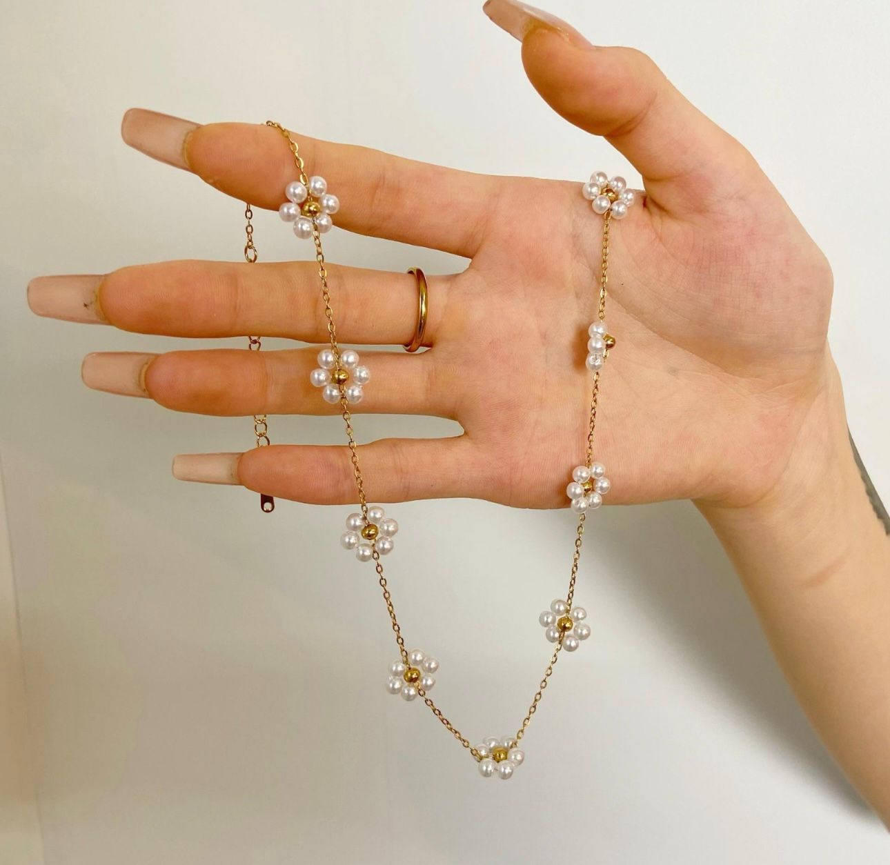 Round artificial pearls 18k gold plated on Stainless Steel Anti Tarnish necklace - Image 3