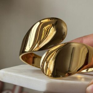 Bold theme cuff 18k gold plated on Stainless Steel anti tarnish bracelet