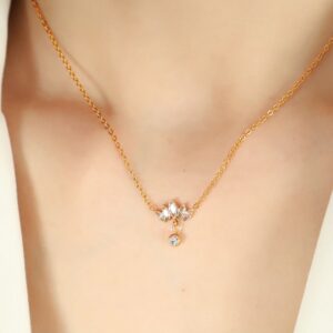Crown pendant 18k gold plated Stainless Steel Anti Tarnish necklace